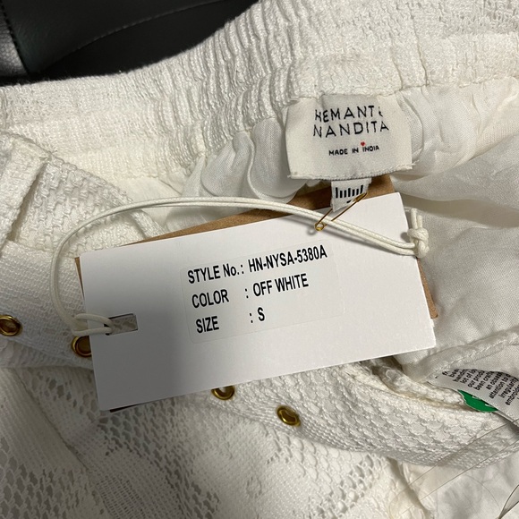 Hemant & Nandita Eyelet Belted Shorts - Picture 9 of 17